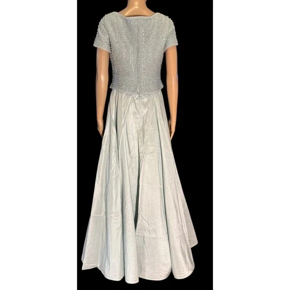 Victoria Royale Ltd. Size 12 Beaded baby Blue Evening Gown 100% silk 2pc - Picture 2 of 16